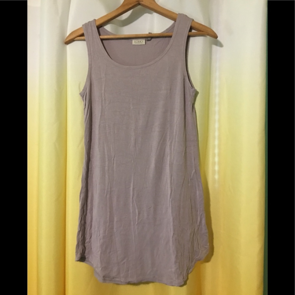 💕3 for $25 LOGO top Size Small